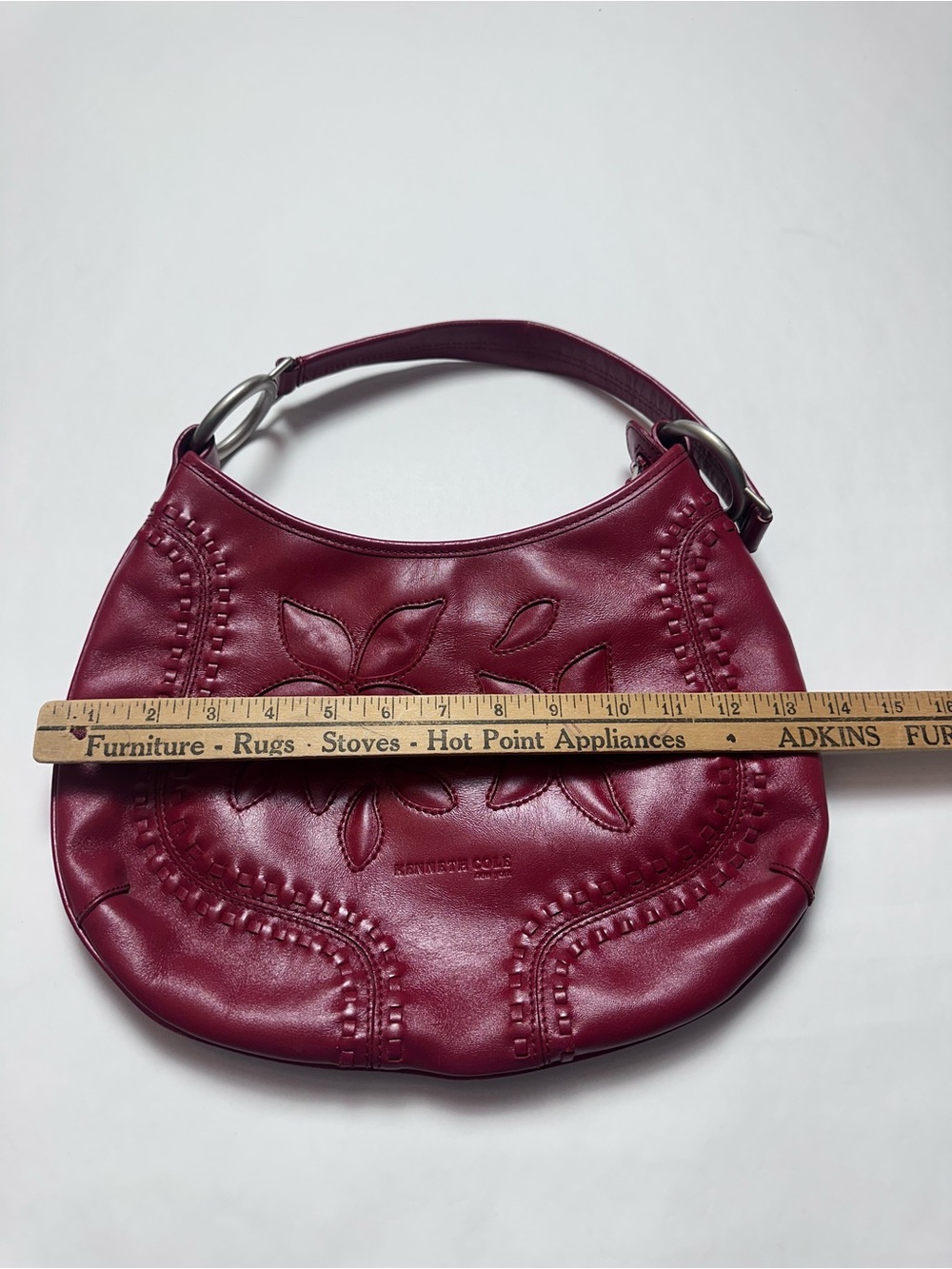Kenneth Cole Y2K Burgundy Leather Floral Embossed Hobo Shoulder Bag Boho - Picture 7 of 10
